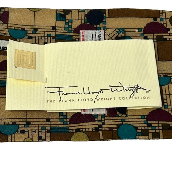 Frank Lloyd Wright Necktie Tie 100% Silk Confetti in Gold Coonley Playhouse NWT - Picture 8 of 13